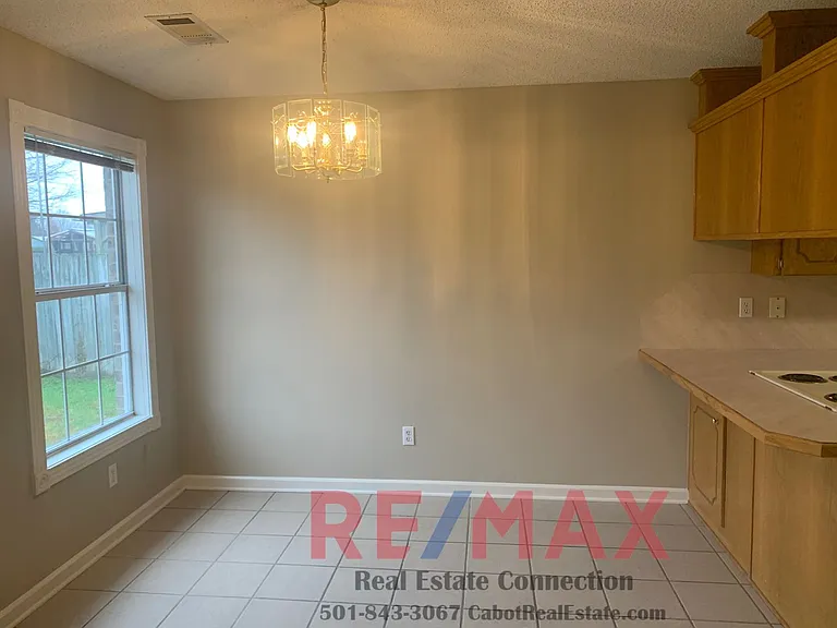 35 Reno Dr — Photo 3
