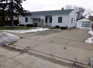 17211 Martin Rd, Roseville, MI 48066