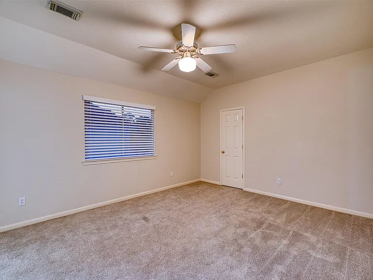 19226 Atherton Ln — Photo 24
