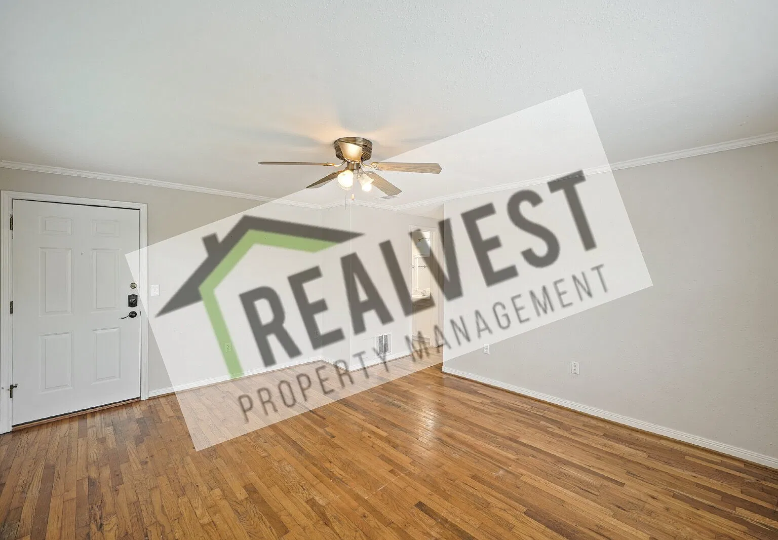 1539 Hawthorne St — Photo 3