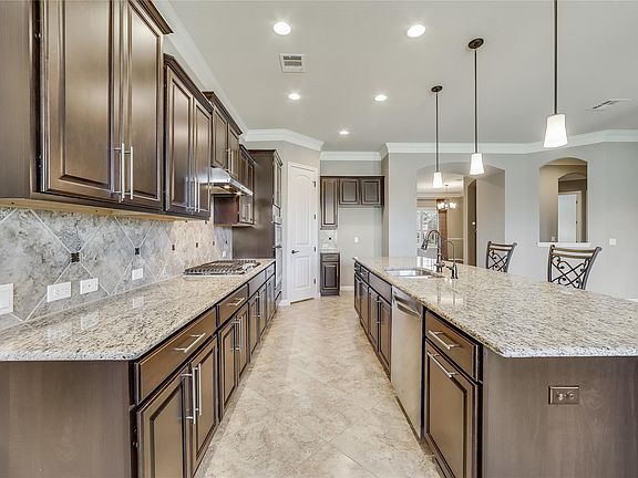 5th image of 15708 Jeffs Ln