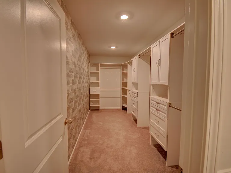 13 Evian Ct — Photo 8