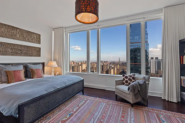 Sold by Corcoran | media 7