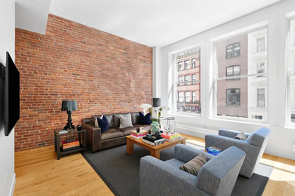 Sold by Compass | media 22