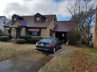 2700 Chatham Rd, Lansing, MI 48910