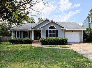 521 Stone Way Ct, Fayetteville, NC 28301