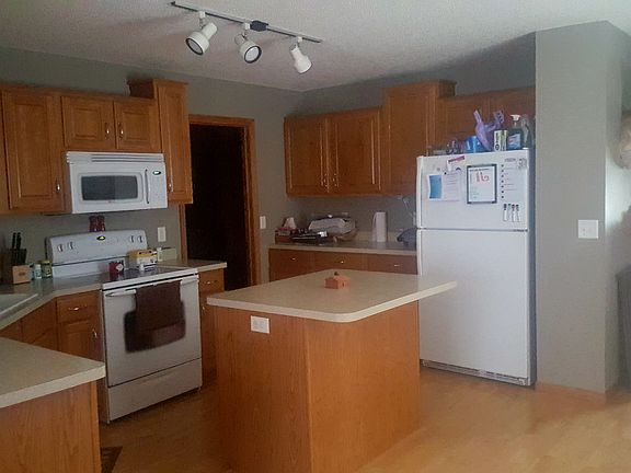Lots of cabinet space! 