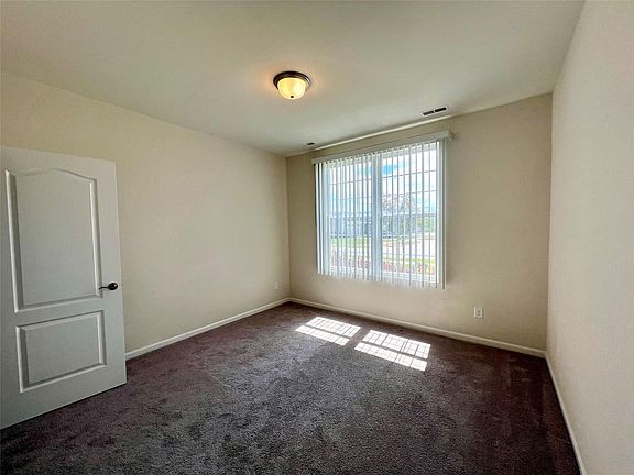 3rd image of 1113 Lark St #41