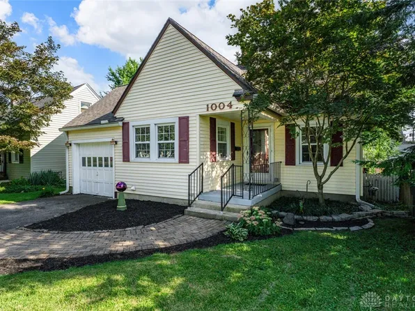 1004 Colwick Dr, Dayton, OH 45420