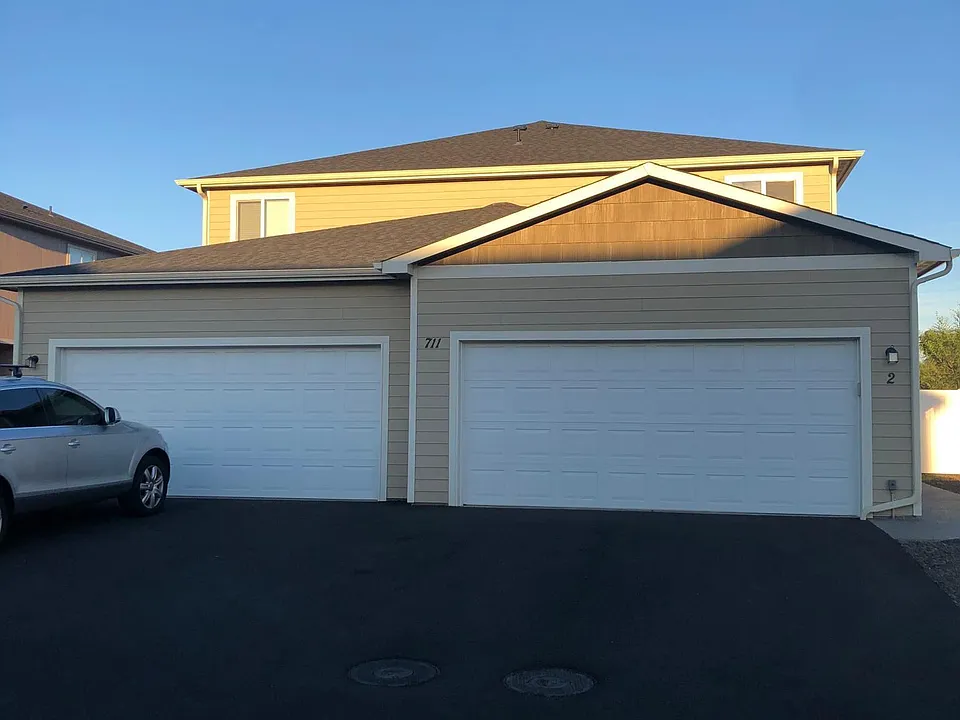 711 N 29th Ave