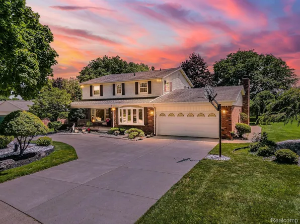 36817 Vargo St, Livonia, MI 48152