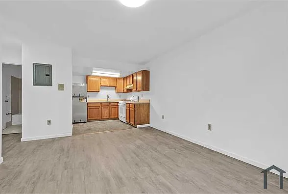 1398 Fulton Ave #2 — Photo 5