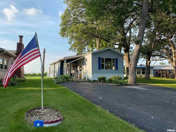 151 Lake Warren Dr, Monmouth, IL 61462