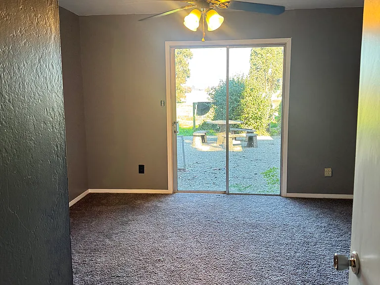 747 Rosa Morada Rd — Photo 2