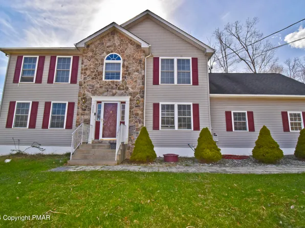 107 Kensington Dr, Bushkill, PA 18324