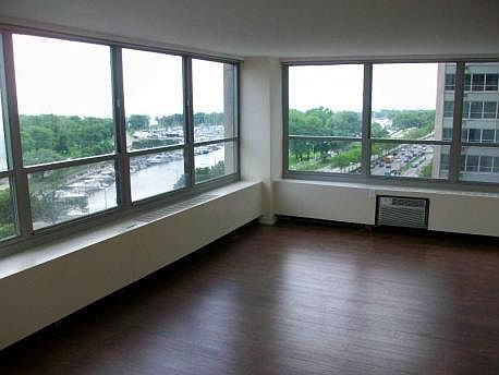 1st image of 3550 N Lake Shore Dr APT 915