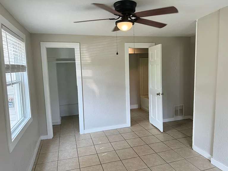 408 W Grove Ave #B — Photo 24