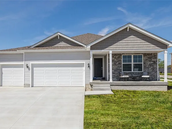 25128 Eagle Vista Dr, Adel, IA 50003