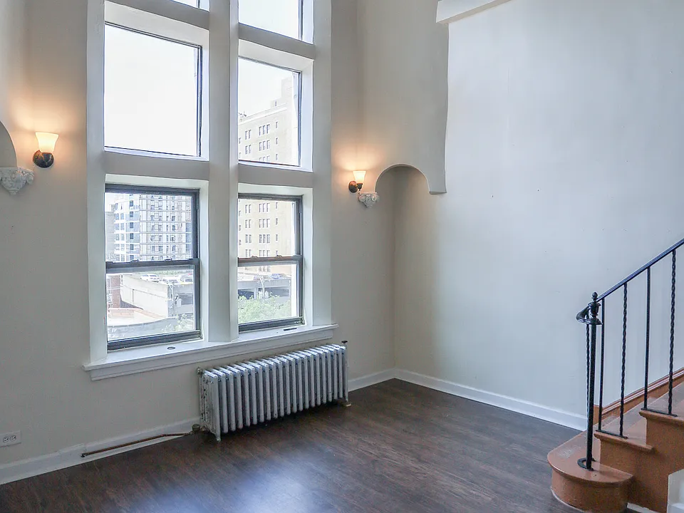 920 W Eastwood Ave #308