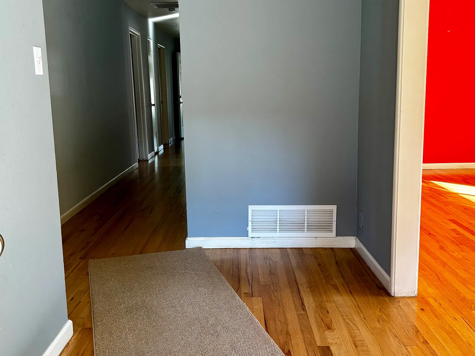 1227 W Walnut St — Photo 2