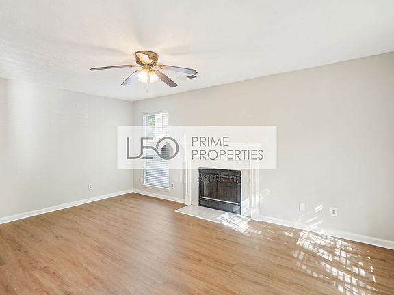 4th image of 1066 Rock Creek Ln
