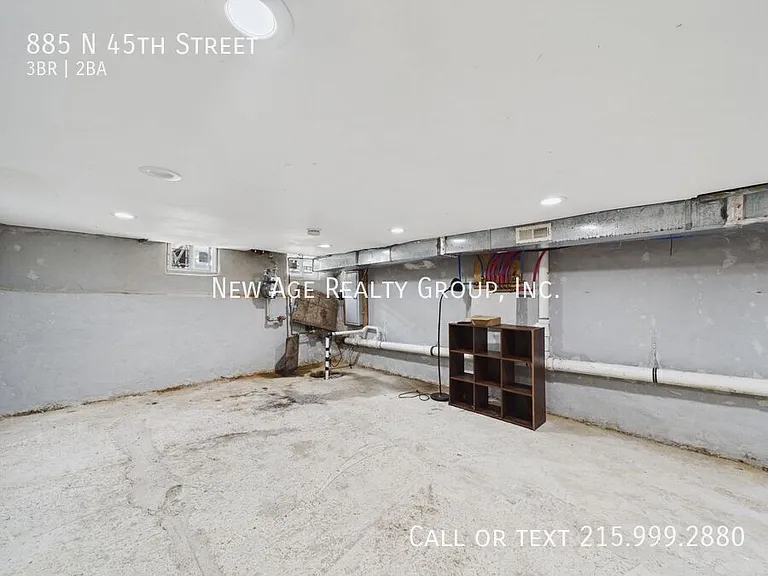 885 N 45th St — Photo 15