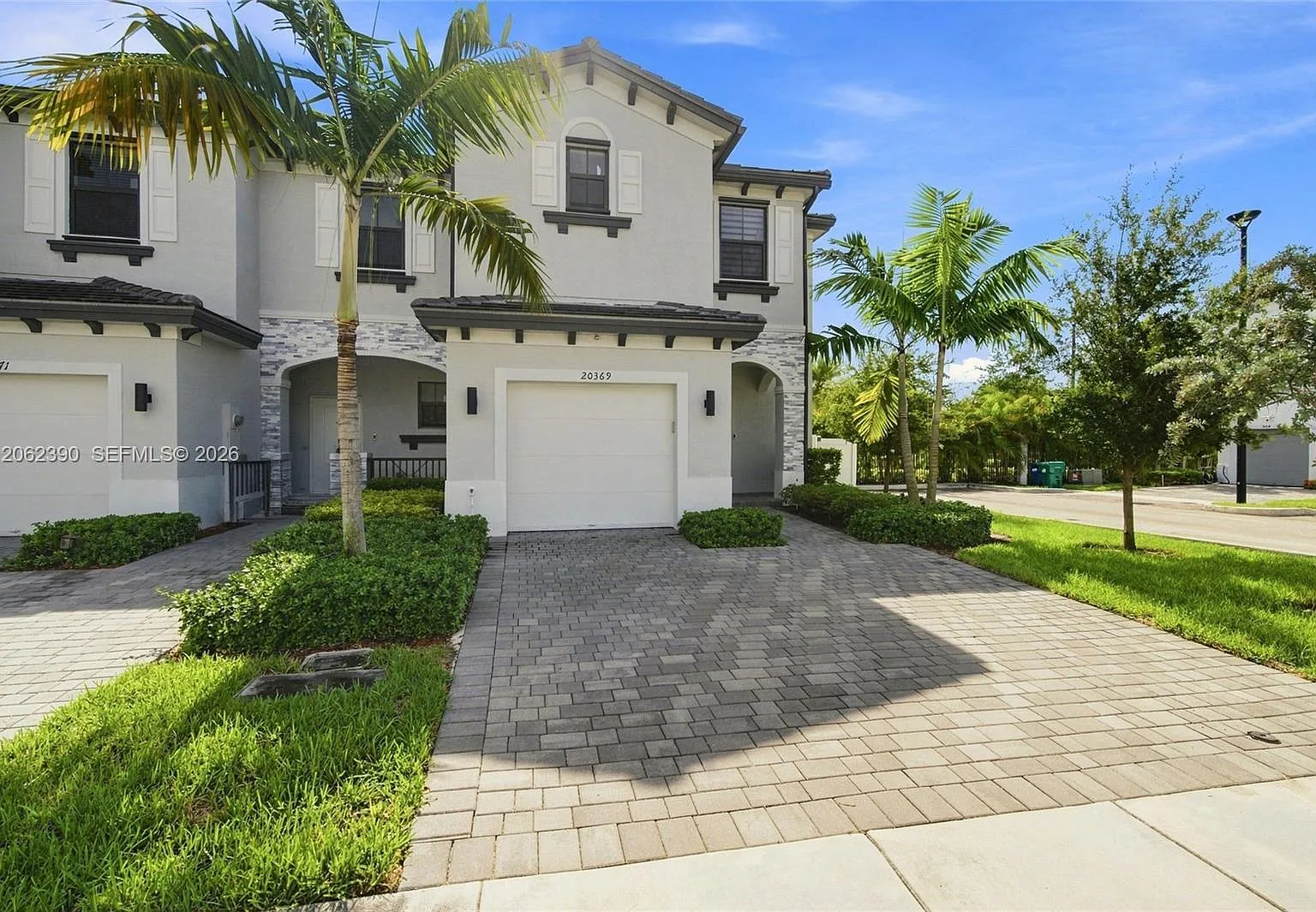 Vista Lago — Photo 2
