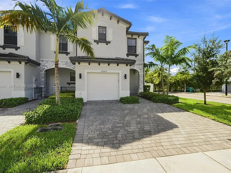 20369 NW 5th Ct #20369 — Photo 2