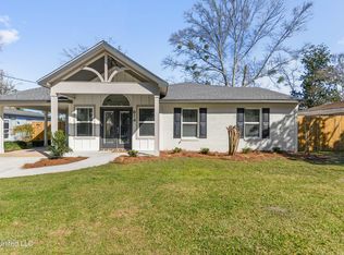 614 Clark Ave, Ocean Springs, MS 39564