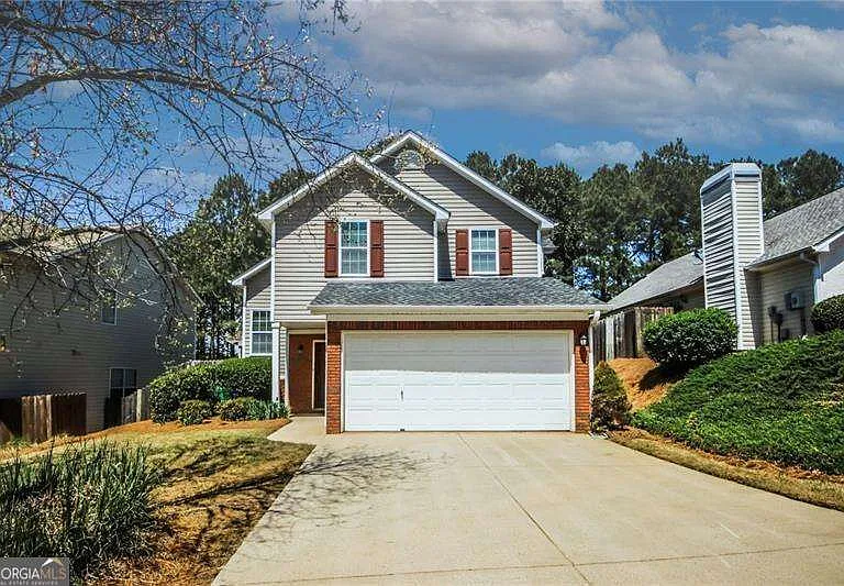 121 Stoneforest Dr — Photo 1