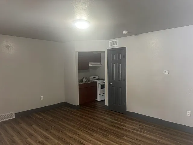 822 N 25th St #12 — Photo 3