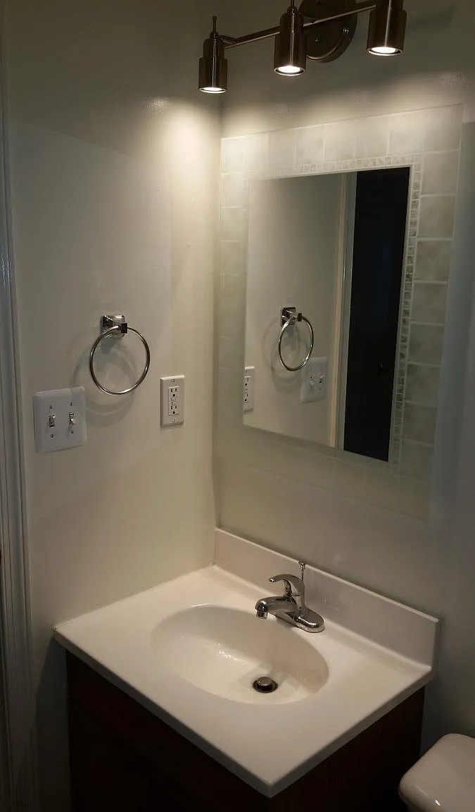 1872 Cedar Dr — Photo 2