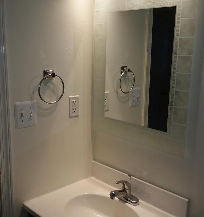 Nice full bath