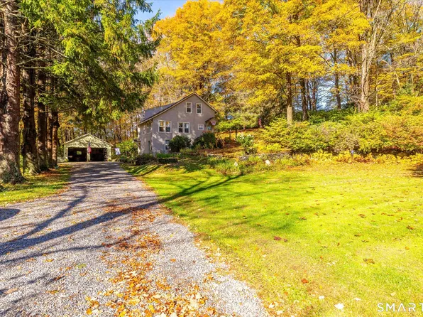 70 Woodstock Road, Pomfret, CT 06259
