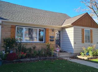2004 Hickory Grove Ave, Racine, WI 53403