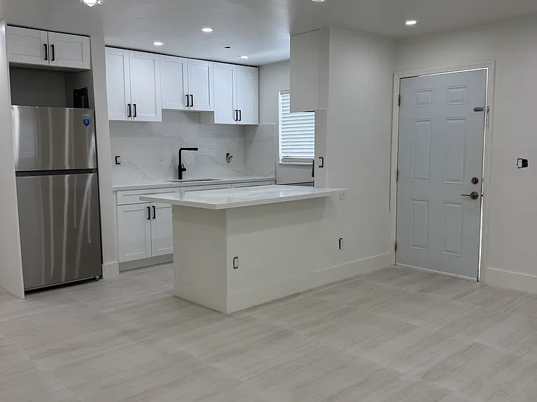 3265 Griffin Rd #101 — Photo 3