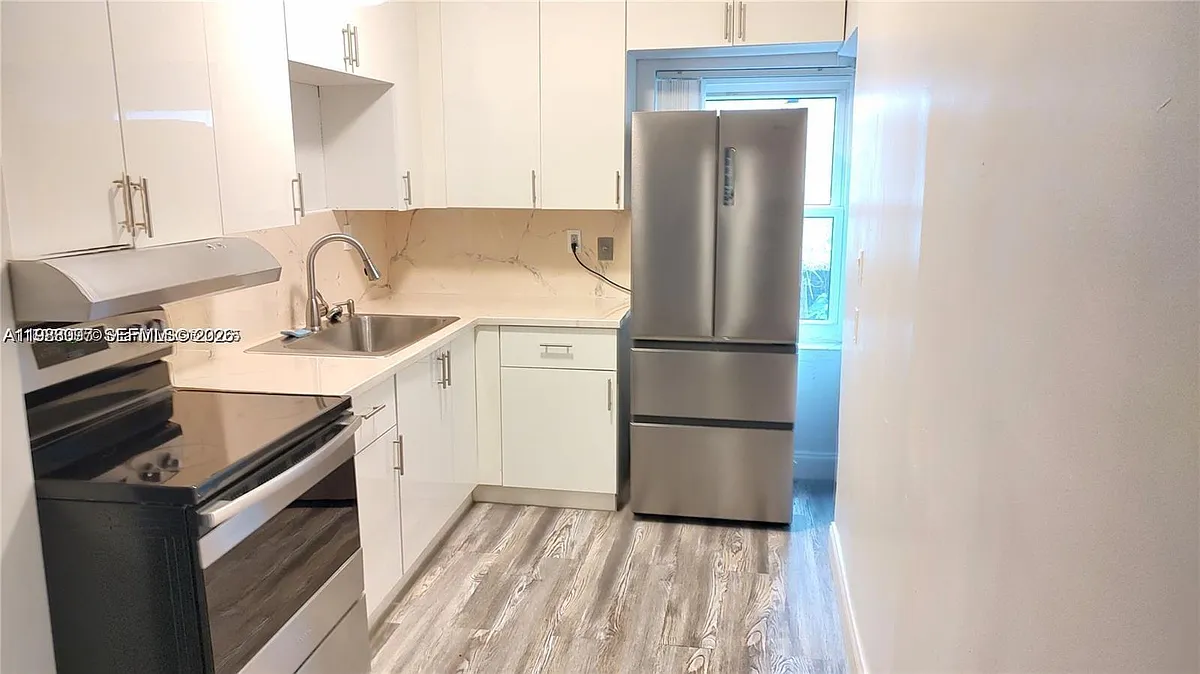Building Photo - 259 NE 56th St #1
