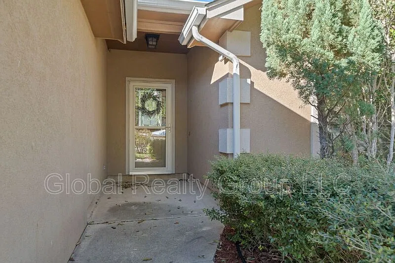 3 bed, 2.0 bath, 1639 sqft, $1,950 — Photo 4