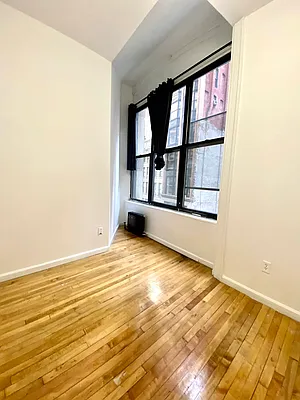 Rented by City Connections Realty | media 10