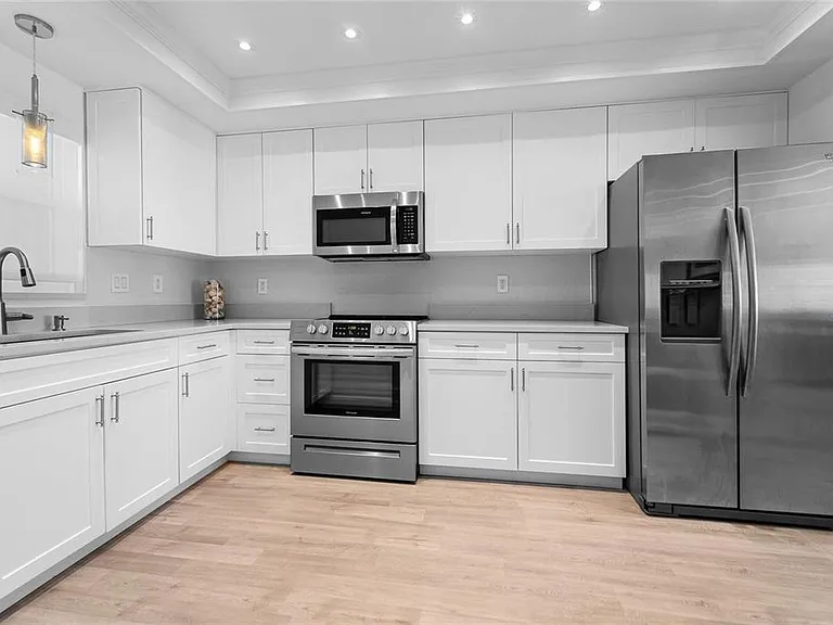 4950 Gulf Blvd #807 — Photo 30