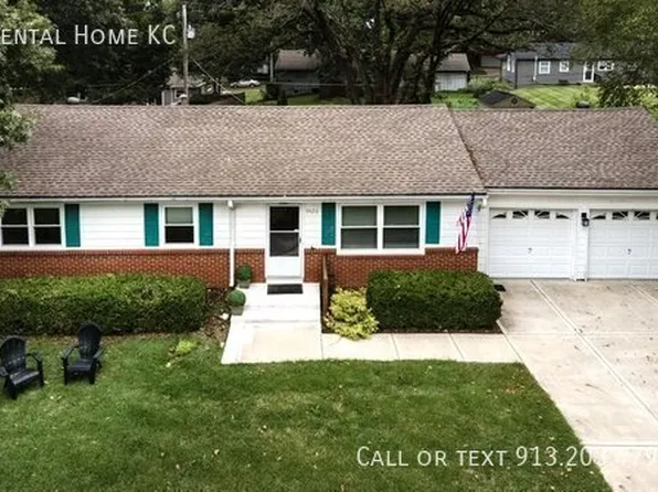 9420 Walmer St, Overland Park, KS 66212