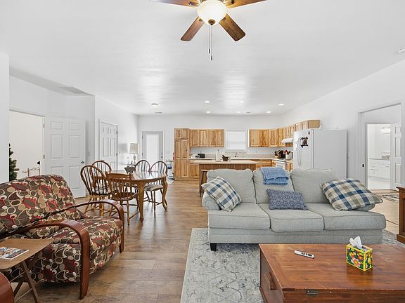 3rd image of 8942 Quicks Run Rd