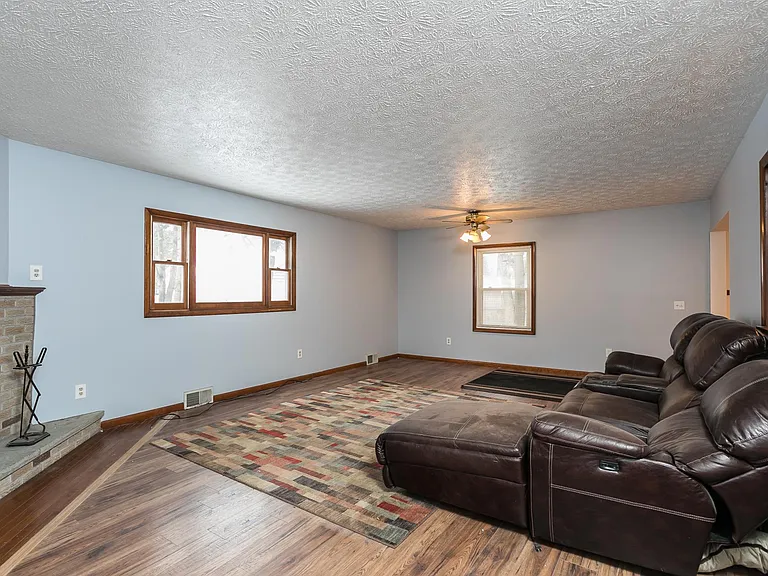 120 Weston Rd — Photo 19