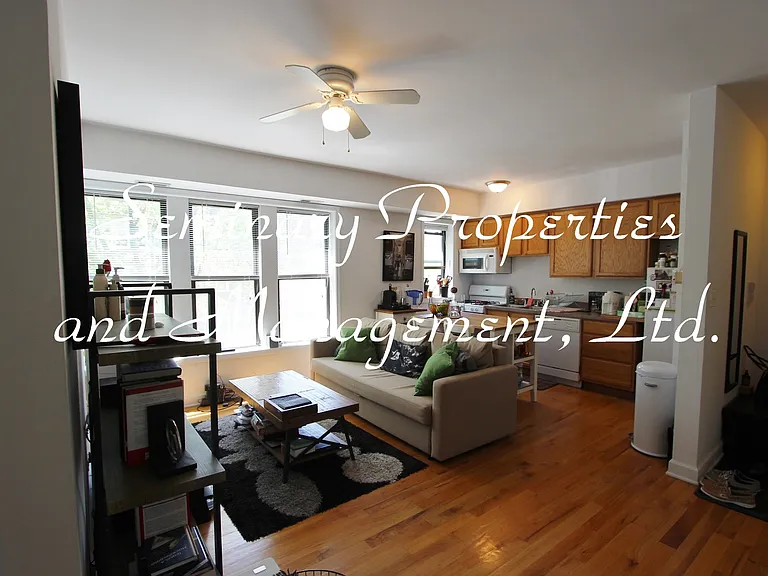 Great apartments in the heart of Uptown, one block from the red line — Photo 9