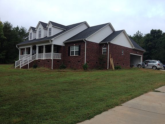 2nd image of 1693 Windy Hill Ln