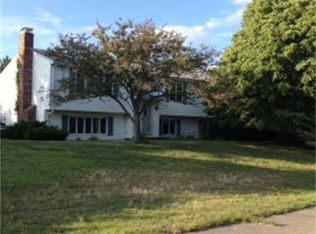 10 Nancy Dr, Westwood, MA 02090