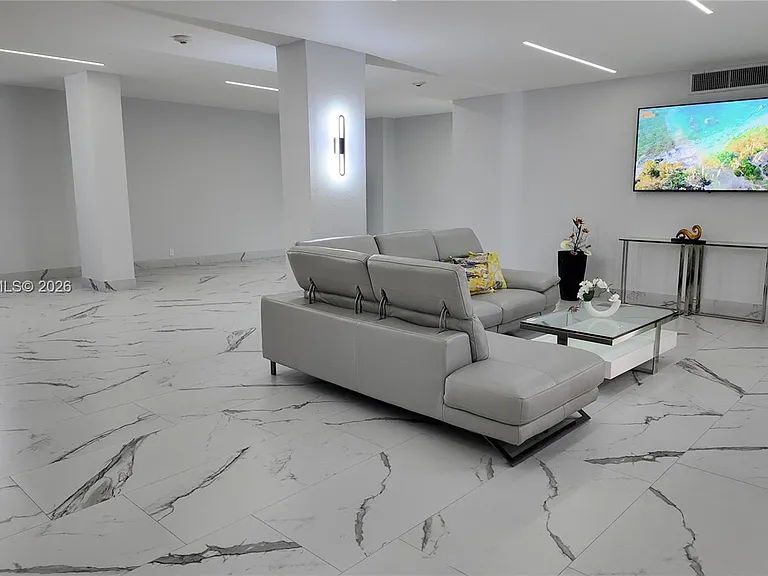 1880 S Ocean Dr #807 — Photo 31