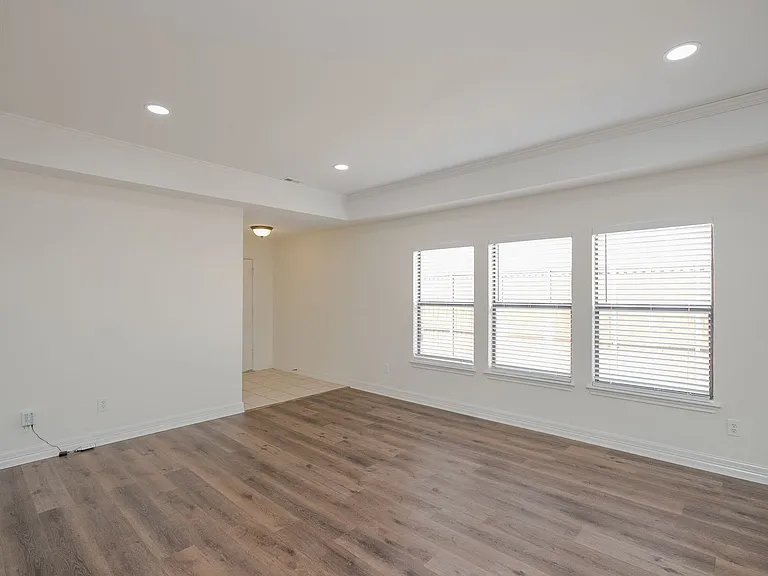 6410 Nottoway Ct — Photo 12