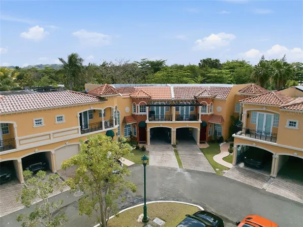 B7 Brighton Country Clb, Dorado, PR 00646