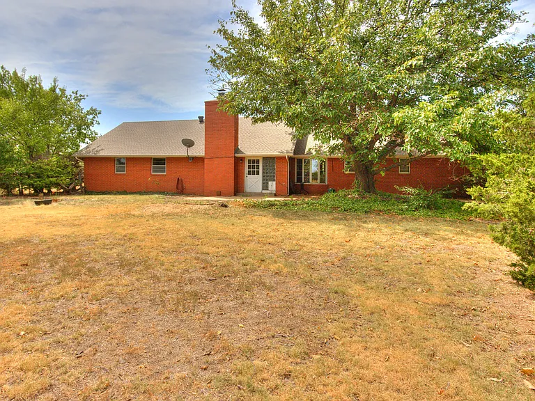 6601 NW 150th St — Photo 31